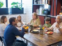 Comer en familia, una estrategia clave para la salud emocional y nutricional de la población infantil