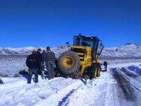 Vialidad Rionegrina comienza la semana realizando mantenimiento vial