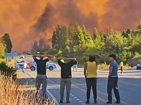 Incendio en El Bolsón: el fuego avanza y evacúan a más de 25 familias