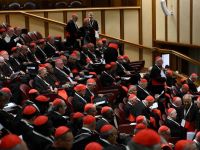 El cónclave para elegir al nuevo Papa será el 7 de mayo en el Vaticano