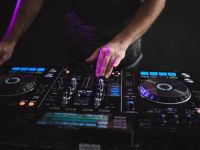 Grupo Alliance lanza en Bariloche un curso profesional de DJ 