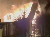 Incendio en Bariloche: una casa fue consumida por completo en la zona oeste