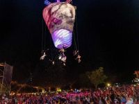 Shows aéreos inéditos y chocolate en calle Mitre: lo que trae la Fiesta del Chocolate 2026