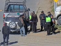 Los vieron tomando alcohol antes de manejar y evitaron que manejaran: secuestran dos camionetas