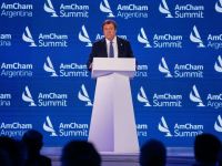 Weretilneck en el AmCham: Río Negro exportará oro y plata de Calcatreu y reduce impuestos para atraer inversiones