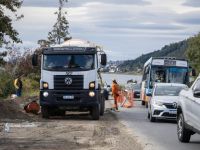 Dos dársenas de hormigón en Bustillo: obras en el km 3,700 y en el km 4 con 16 metros cúbicos de material
