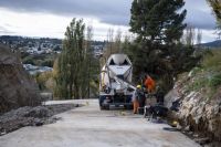 Arrancó la construcción de las barreras contención en la Barda del Ñireco