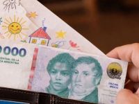 No retuvo la cuota alimentaria del sueldo pese las órdenes judiciales y terminó pagando con su patrimonio