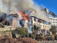 Hotel Huemul: megaoperativo en Bariloche tras un fuego iniciado por una quema