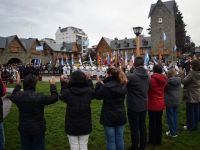 25 de mayo en Bariloche: acto oficial desde las 11:30 en el Centro Cívico con desfile y locro