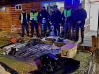 Secuestraron 16 truchas, huevos y un gomón completo tras detectar pesca ilegal en el embalse Alicurá