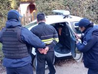 Aceleró, ignoró a la Policía y terminó contra un cesto de residuos: así cayó un prófugo en Bariloche