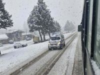 Con nieve y ráfagas de hasta 60 km/h, el Municipio pide quedarse en casa y reducir la circulación al mínimo