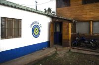 Cuatro encapuchados armados asaltaron a una familia en Bariloche, la maniataron y huyeron en su camioneta 