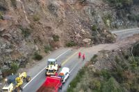 El derrumbe en los Siete Lagos sigue cortando la RN40: la alternativa es la RP19