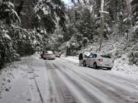 Circuito Chico, cortado: nieve, hielo y autos sin cadenas obligaron a interrumpir la ruta