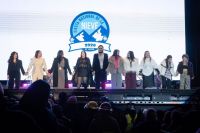Las candidatas a Reina de la Nieve tuvieron su primer desfile en Bariloche