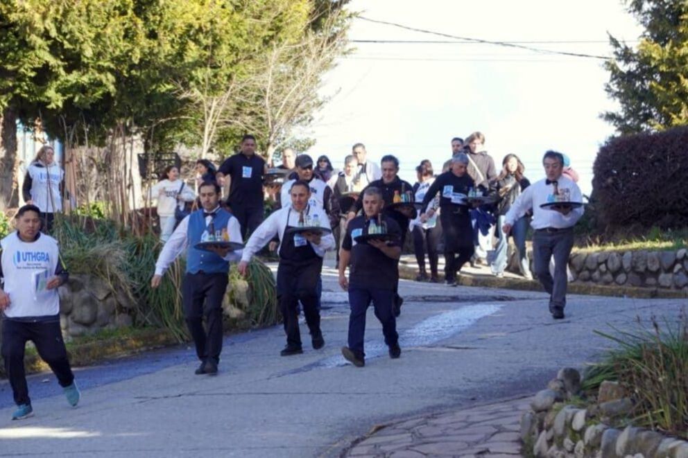 Bariloche: así quedó el podio de la tradicional Carrera de Mozos y Camareras