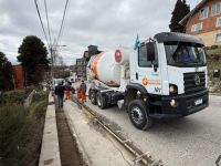 El Municipio empezó el cordón cuneta para la futura vereda de Segundo Sombra