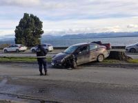 Bariloche: un choque en 12 de Octubre terminó en robo de auto con arma
