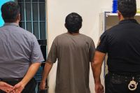 Dina Huapi: lo vieron en un patio, lo corrieron y terminó detenido